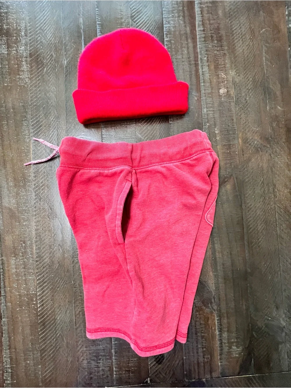 Old Navy Red Acid Washed Sweat Shorts Youth (6/7) Drawstring With Beanie